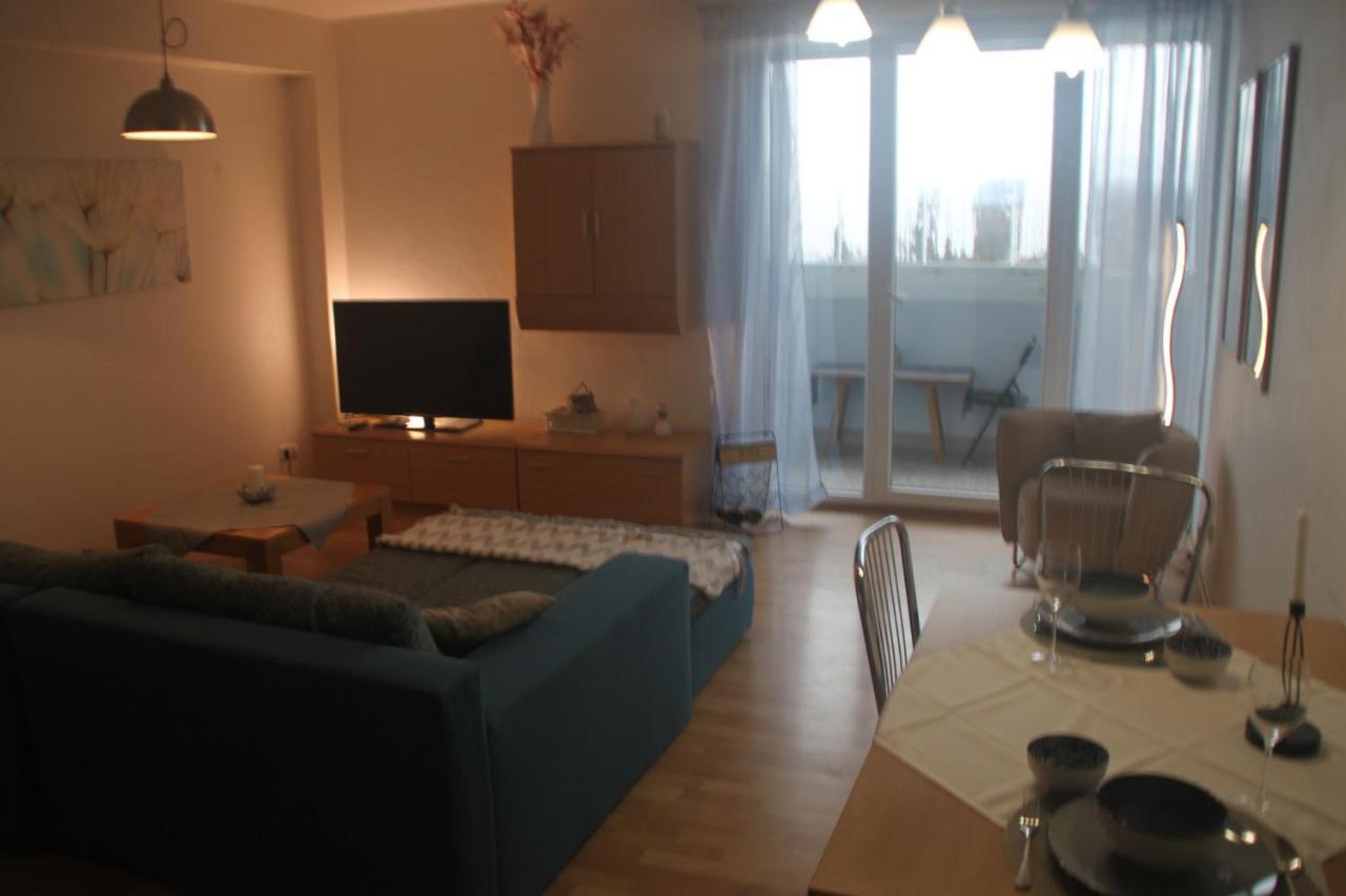 Jasmine Apartment - Free Parking - City Center - Skibus - Tatralandia 5Km Liptovsky Mikulas Bagian luar foto